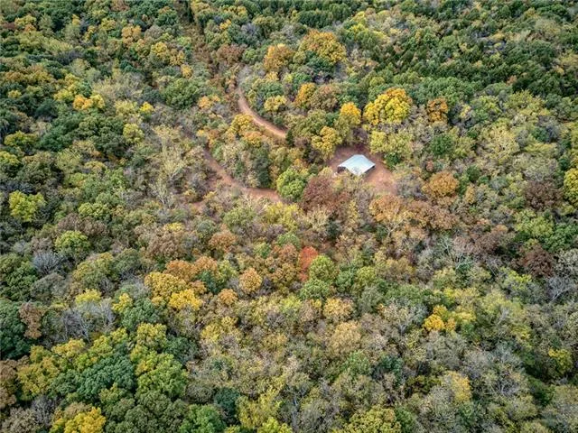 $1,000,000 | West 108th Street, Orrick, MO 64077