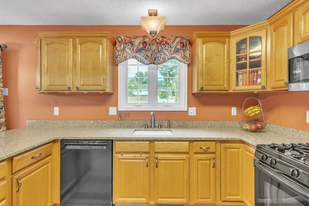 19 Upper River Road South Hadley, MA 01075 - Photo 16 of 42 Gallery Image 16