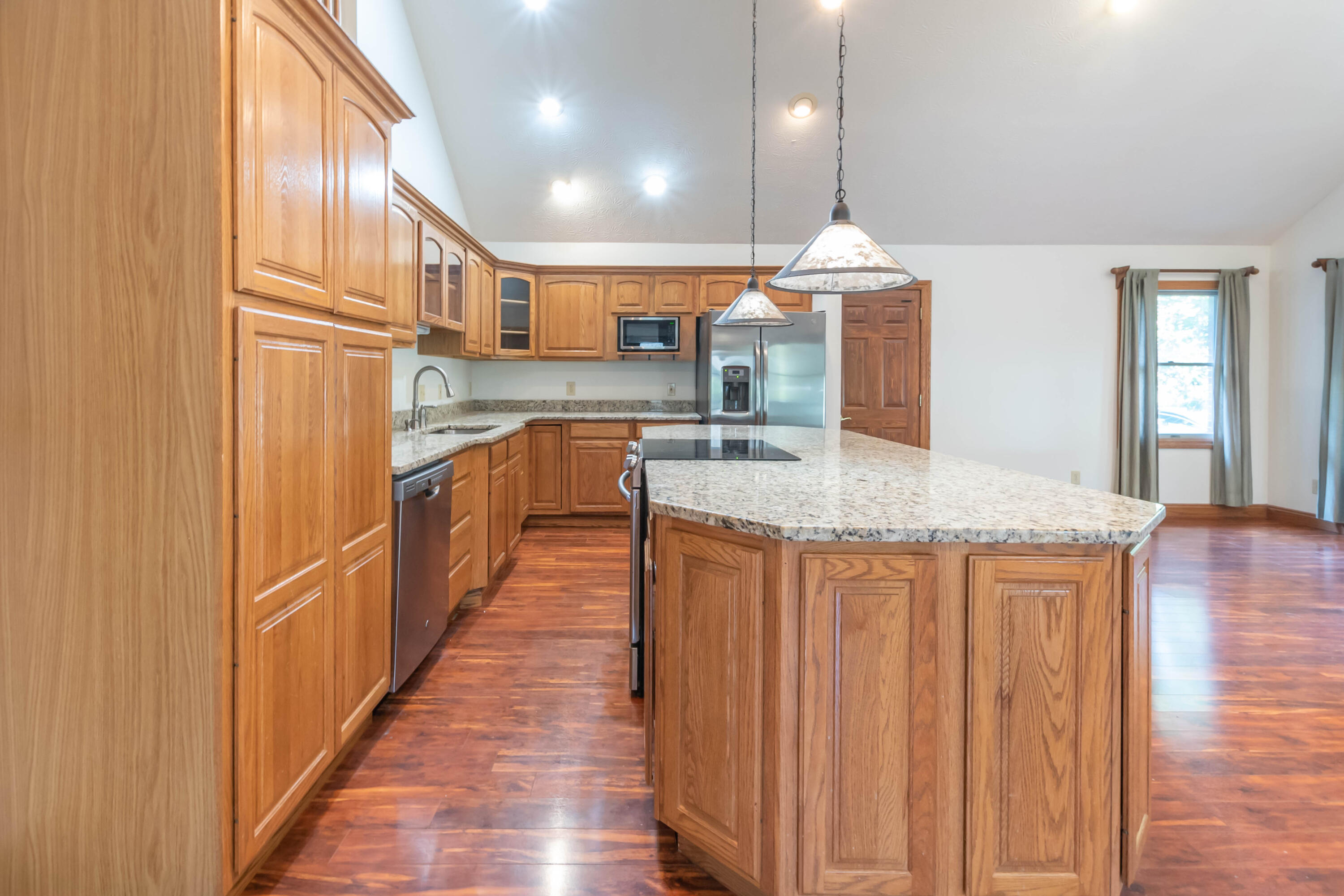 1944 Appian Way Springfield, OH 45503 - Photo 8 of 41