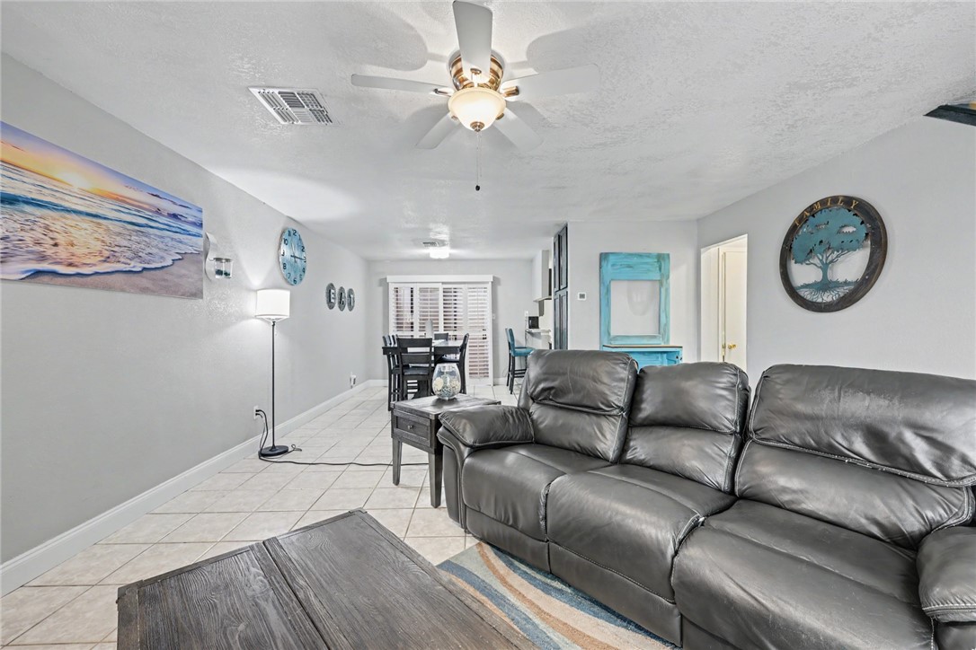 7130 Everhart Road, Unit 4 Corpus Christi, TX 78413 - Photo 5 of 27