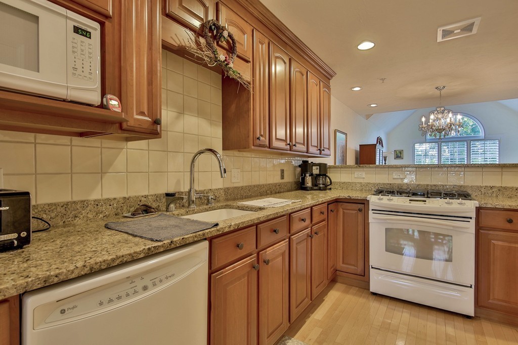 281 Rowley Bridge Road, Unit 11 Topsfield, MA 01983 - Photo 9 of 21 Gallery Image 9