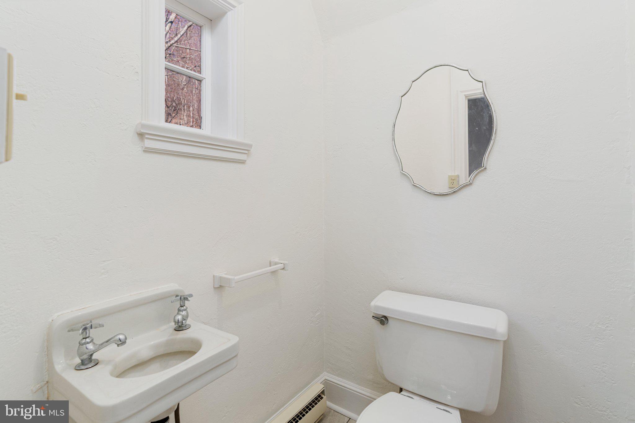 20 Easton Road Riegelsville, PA 18077 - Photo 14 of 24 Half bath