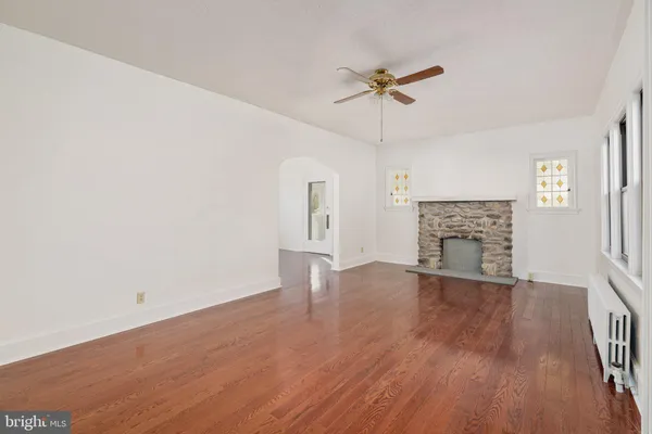 $2,850 | 20 Easton Road, Riegelsville, PA 18077