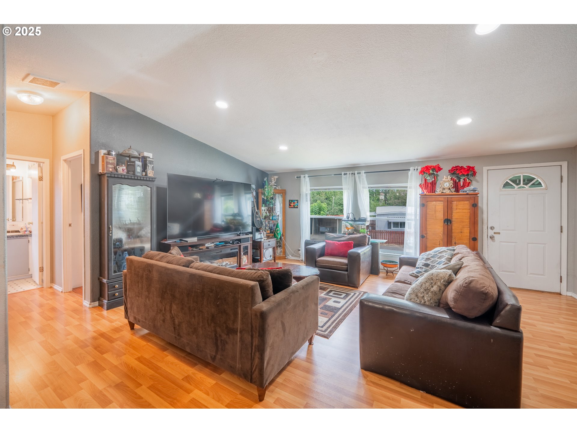2905 Southeast Palmquist Road, Unit 48 Gresham, OR 97080 - Photo 4 of 29 Gallery Image 4