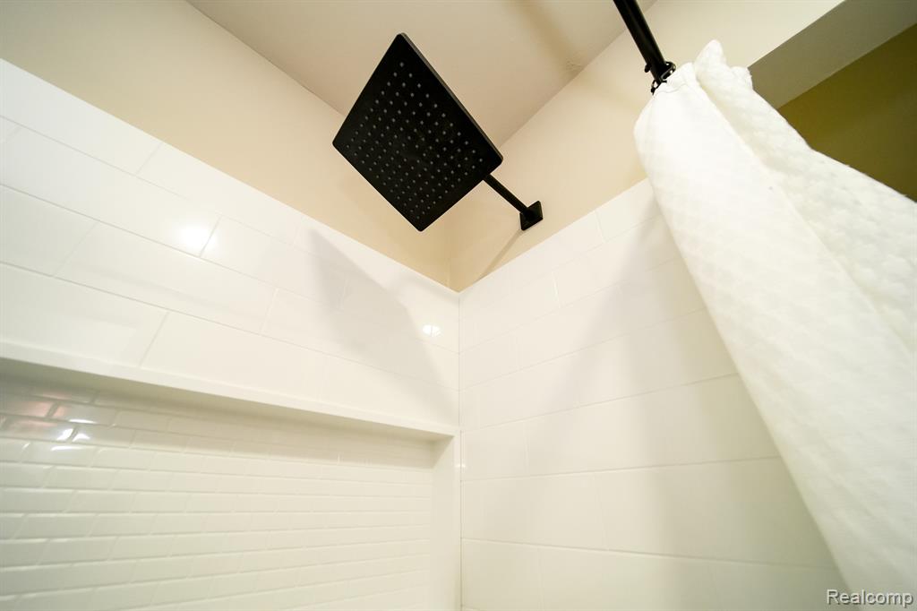 46985 Heydenreich Road Macomb, MI 48044 - Photo 43 of 60