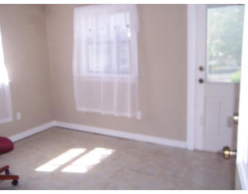 7 Roosevelt Road Holbrook, MA 02343 - Photo 4 of 24 Gallery Image 4
