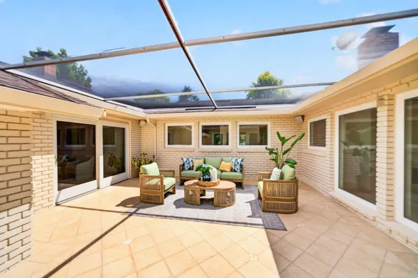 $4,985,000 | 198 Pine Lane, Los Altos, CA 94022
