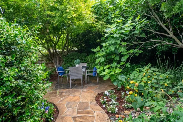 $4,985,000 | 198 Pine Lane, Los Altos, CA 94022