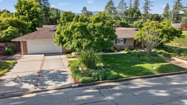 $4,985,000 | 198 Pine Lane, Los Altos, CA 94022
