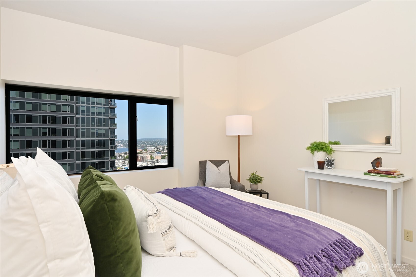 1301 Spring Street, Unit 17A Seattle, WA 98104 - Photo 14 of 33