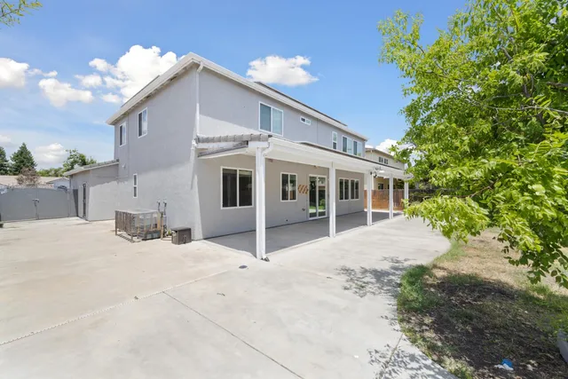 $685,000 | 2720 San Jose Avenue, Clovis, CA 93611