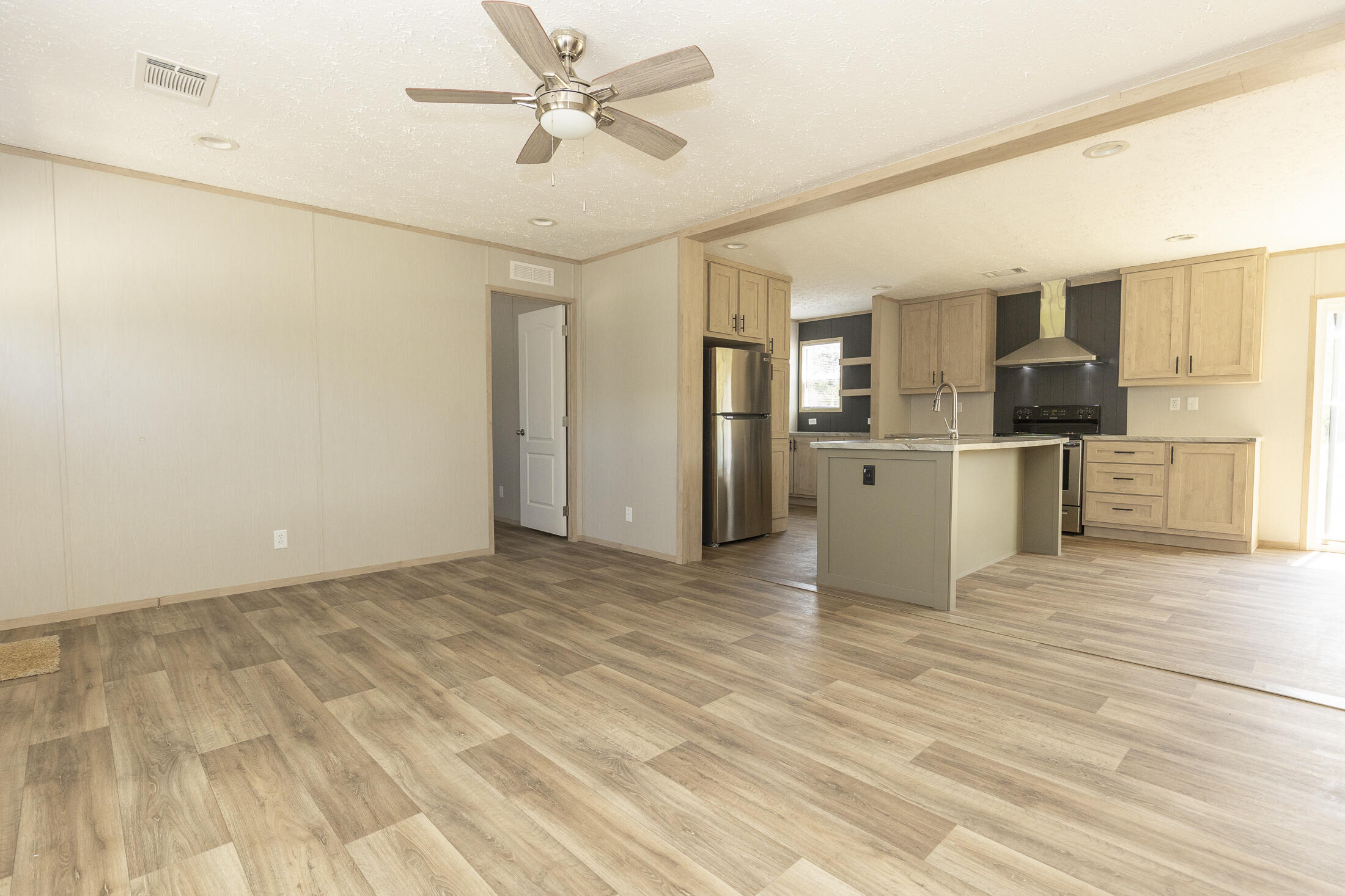 116 Wilder Road St. Stephen, SC 29479 - Photo 7 of 18 116 Wilder Rd St Stephen 072324-5429