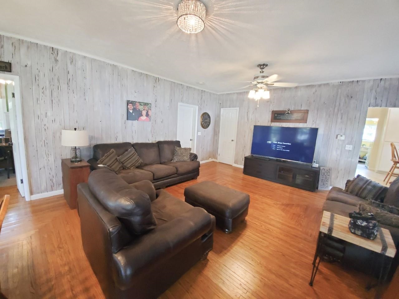 320 West 11th Street Rochester, IN 46975 - Photo 7 of 36