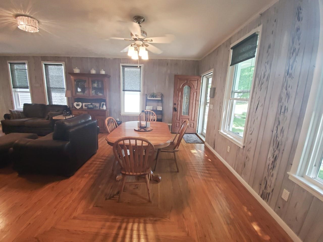 320 West 11th Street Rochester, IN 46975 - Photo 9 of 36