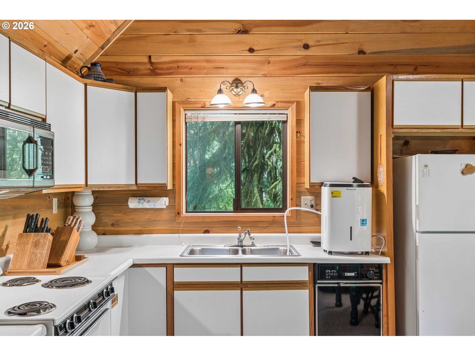 28320 Road 20 Rhododendron, OR 97049 - Photo 20 of 41 Kitchen