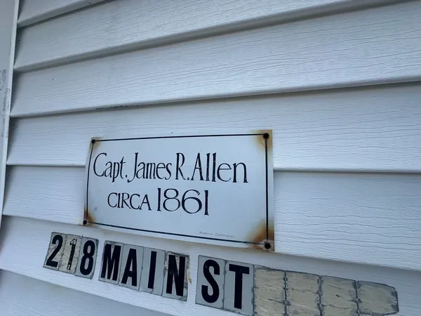 $979,900 | 218 Main Street, Acushnet, MA 02743