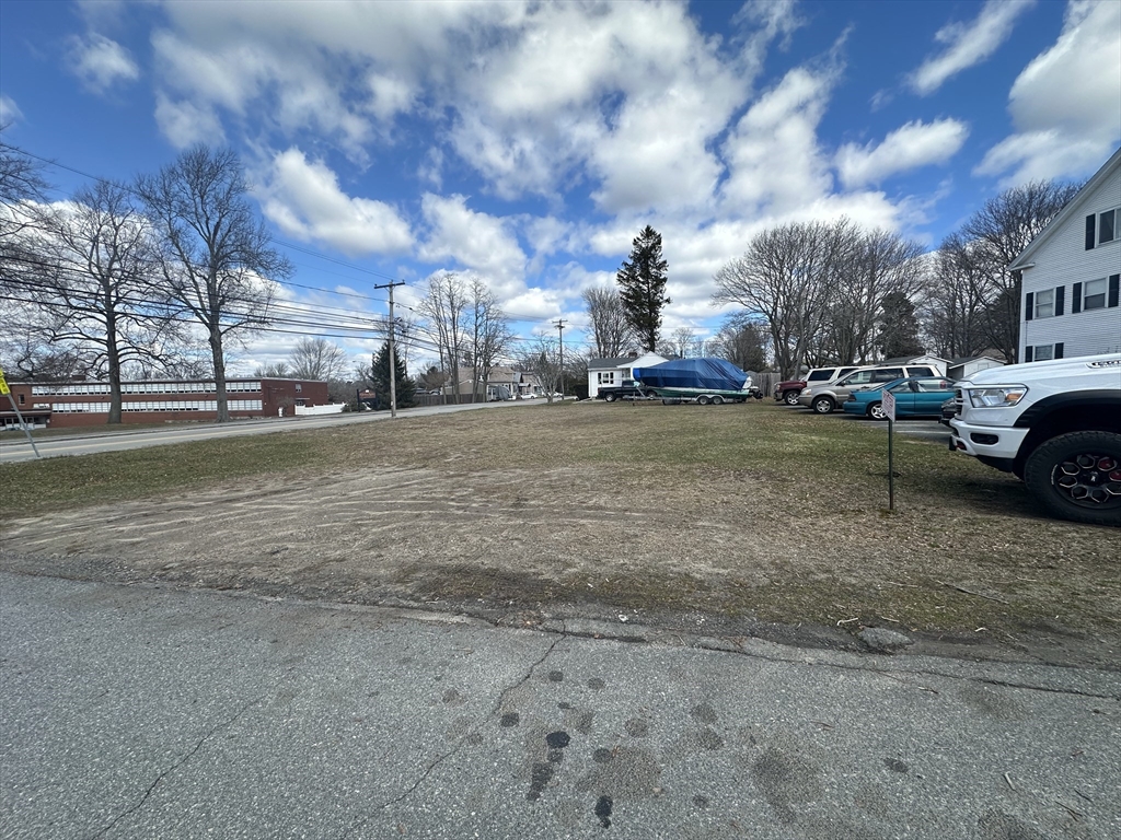 218 Main Street Acushnet, MA 02743 - Photo 7 of 12