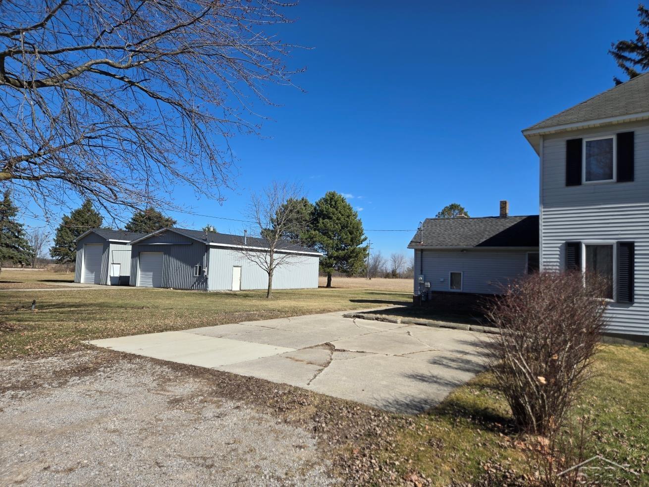 20590 Gratiot Road Merrill, MI 48637 - Photo 2 of 21