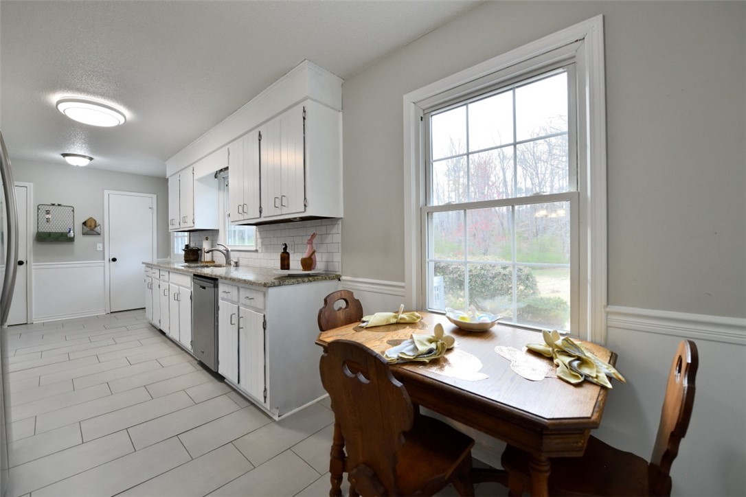 311 Brewer Road Walhalla, SC 29691 - Photo 19 of 37 EAT IN KITCHEN