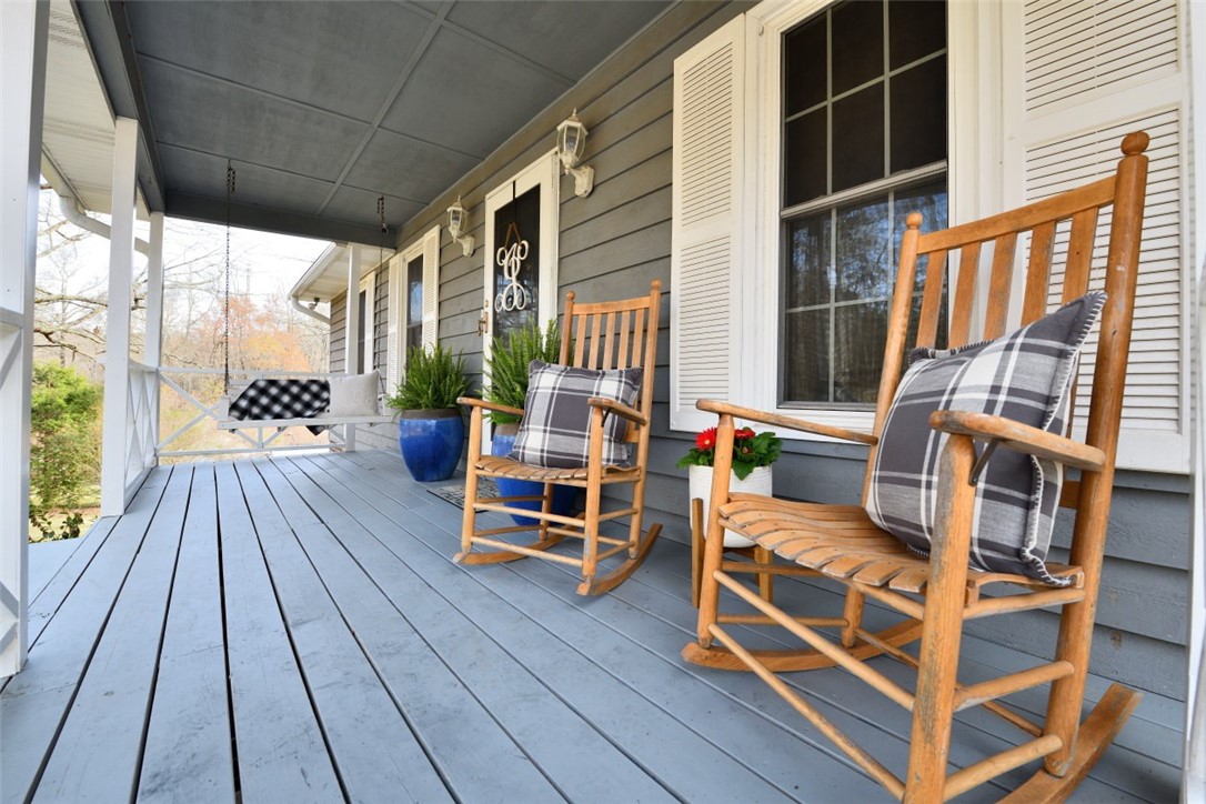 311 Brewer Road Walhalla, SC 29691 - Photo 4 of 37 TRULY A ROCKING CHAIR FRONT PORCH