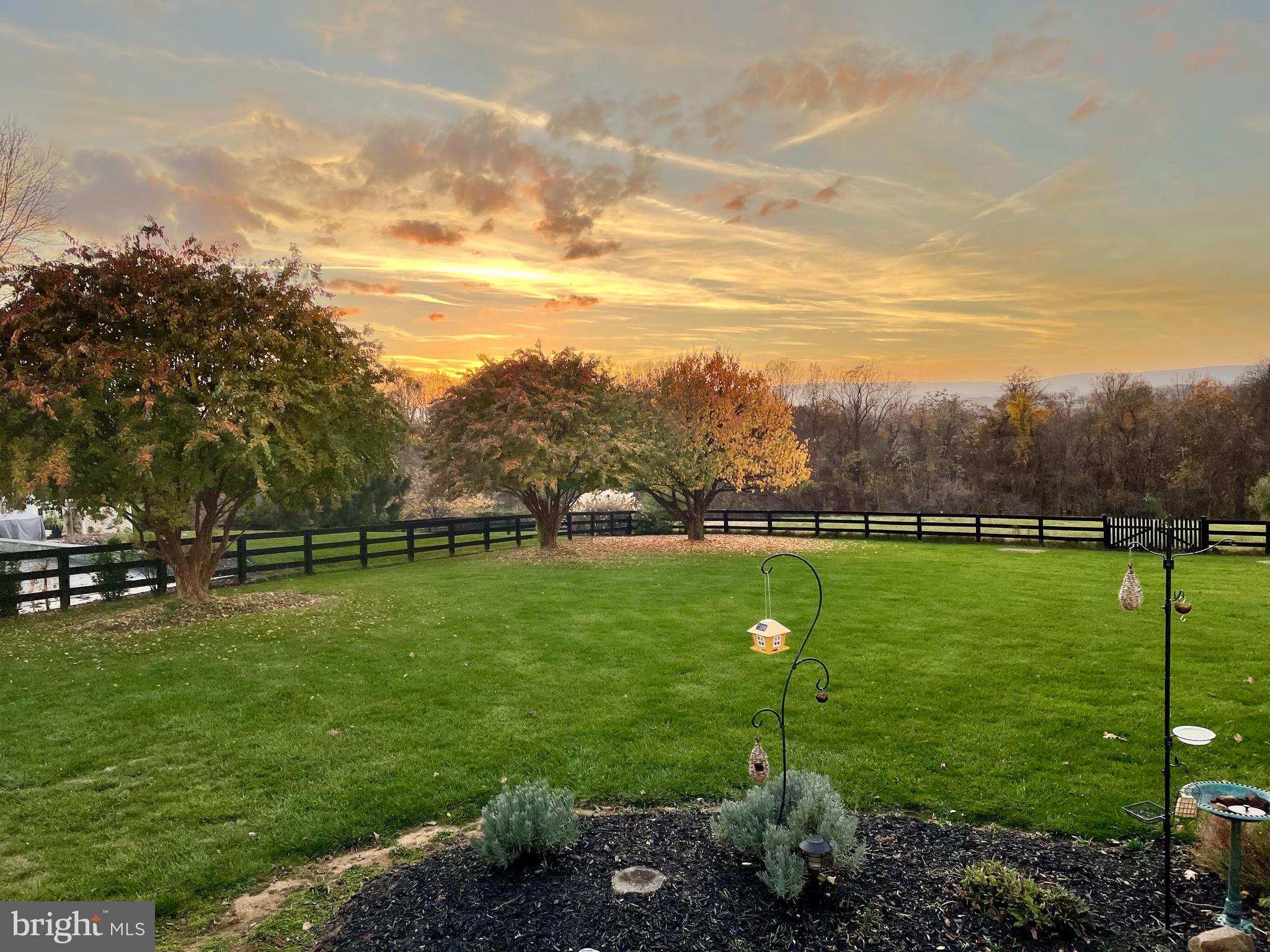 19075 Foxgreen Circle Leesburg, VA 20175 - Photo 3 of 5