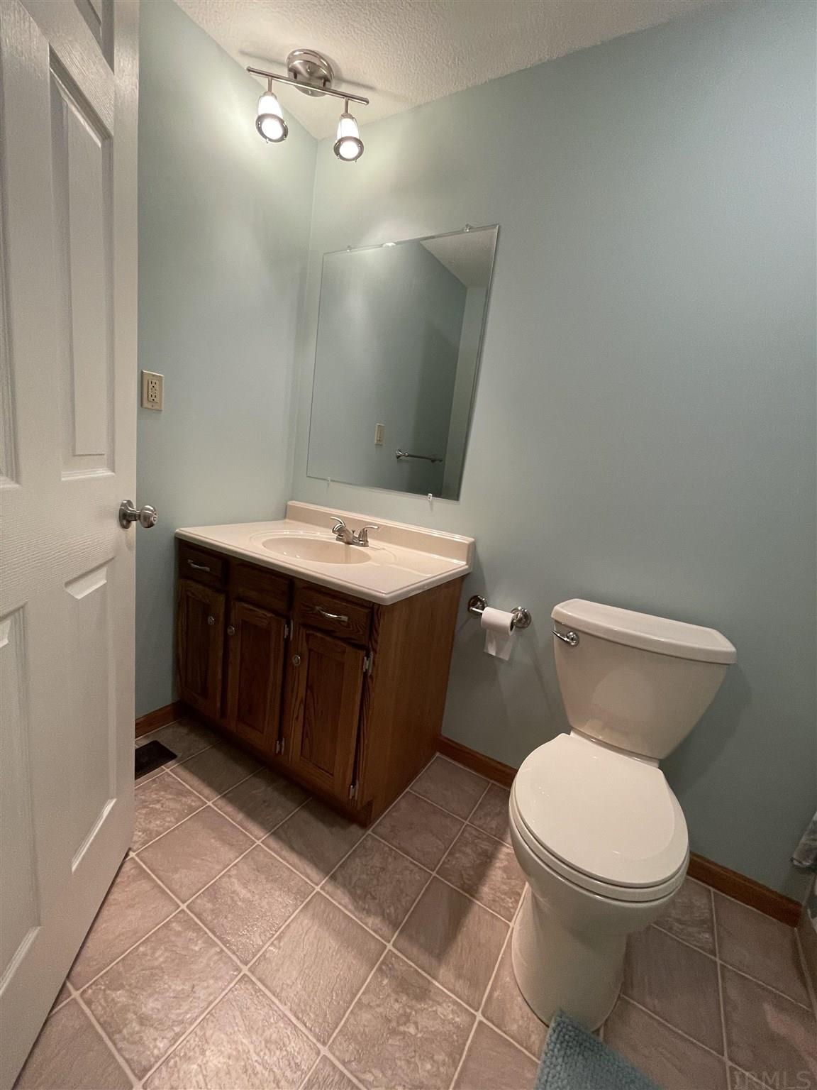 5101 State Rte 101 Butler, IN 46721 - Photo 14 of 31