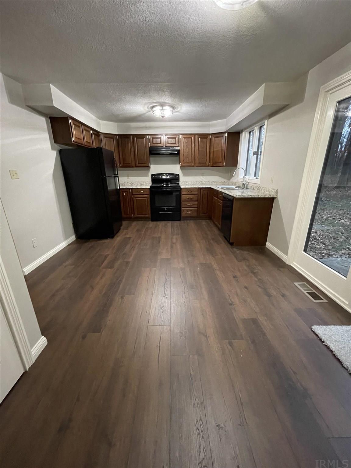 5101 State Rte 101 Butler, IN 46721 - Photo 8 of 31