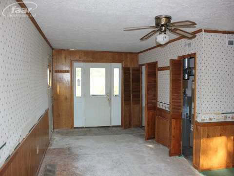 7521 Durand Road New Lothrop, MI 48460 - Photo 5 of 23 20374928-4.JPG