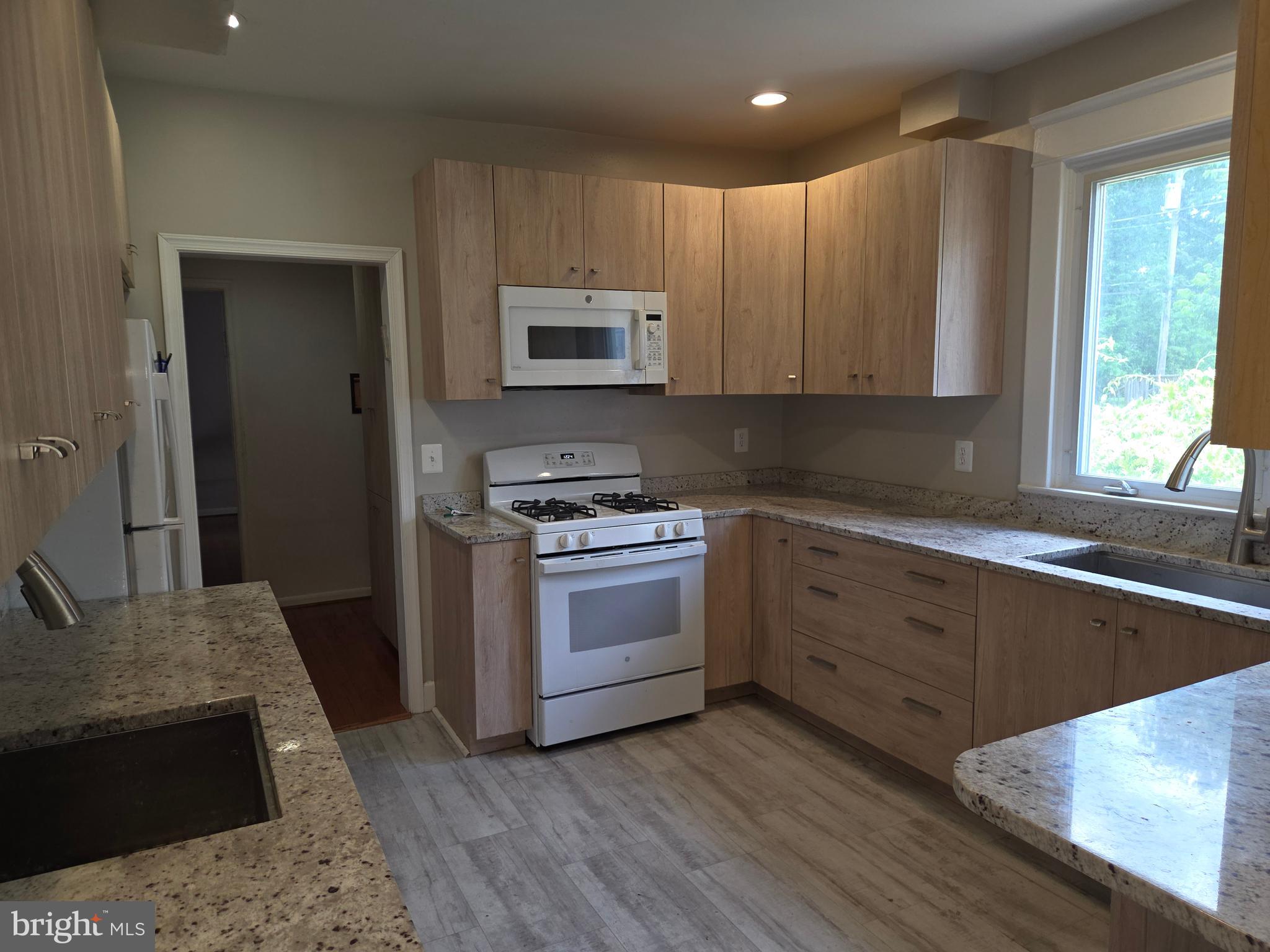 3216 Marnat Road Baltimore, MD 21208 - Photo 6 of 13