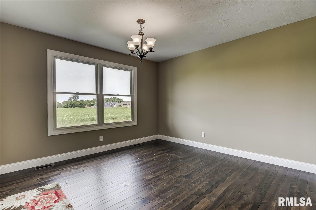 1617 Lasater Drive Springfield, IL 62711 - Photo 18 of 36 Gallery Image 18