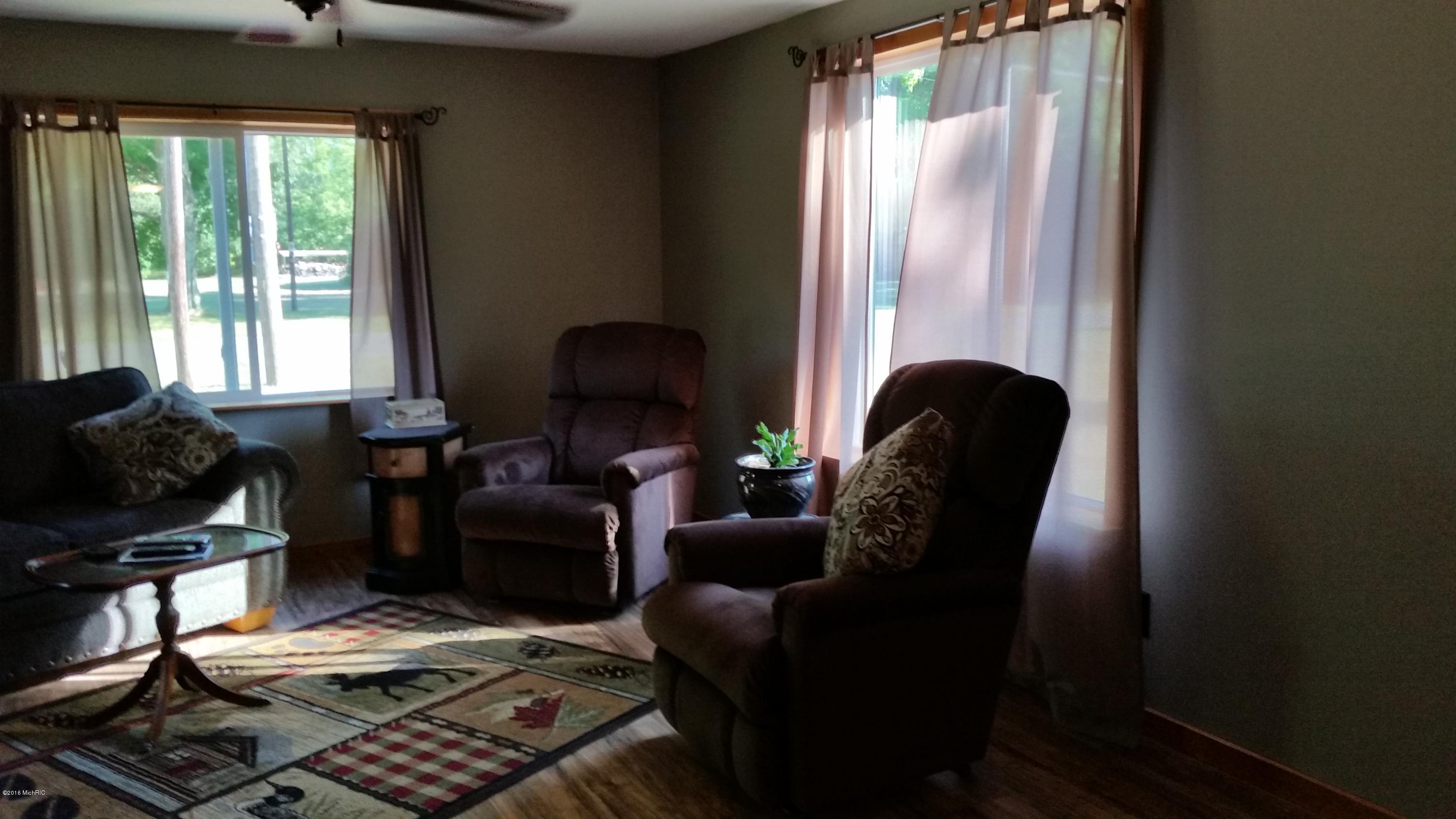 6490 East Marshall Road Fountain, MI 49410 - Photo 10 of 17 20160809_180335