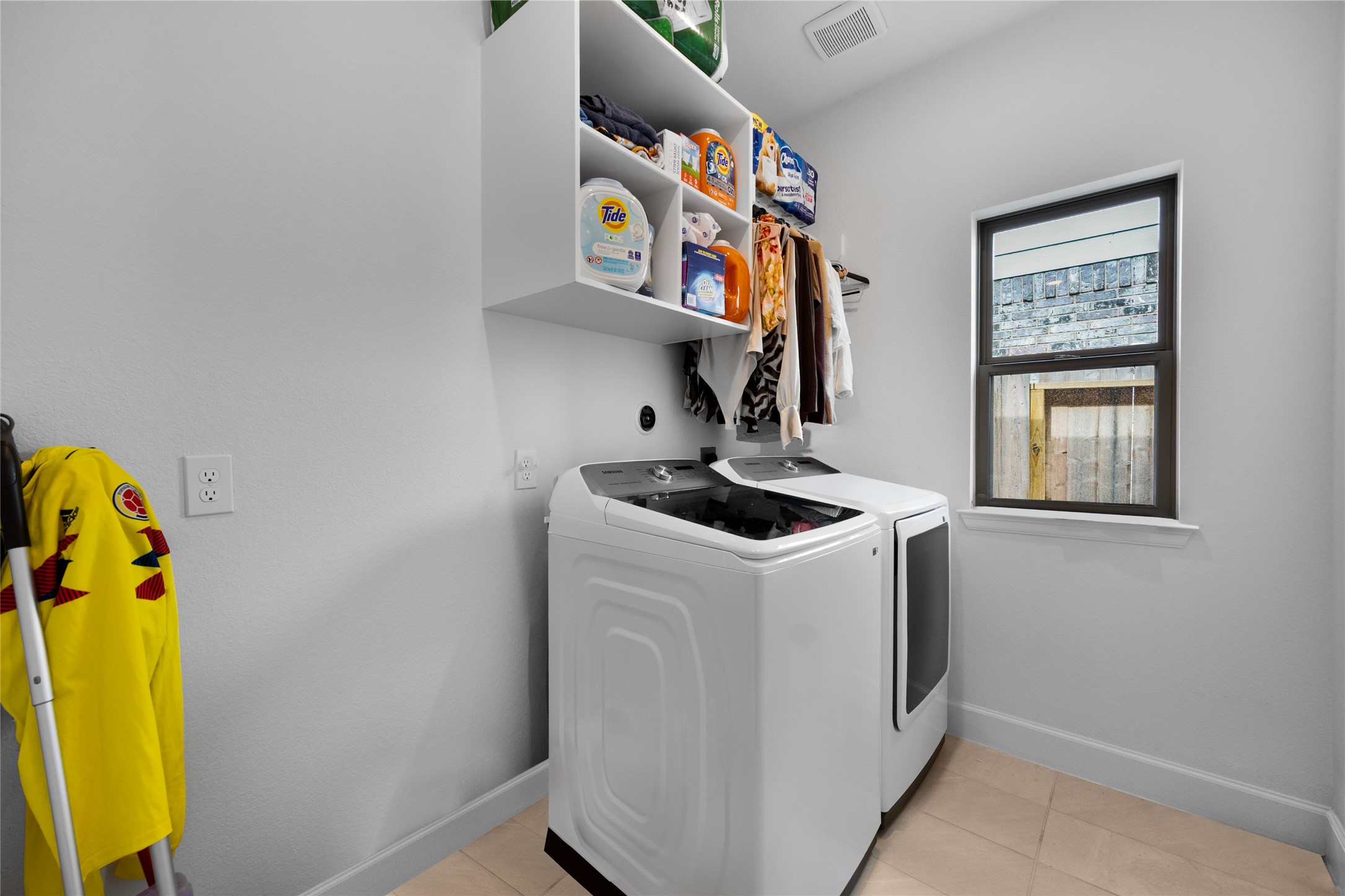31243 Riley Hts Drive Fulshear, TX 77441 - Photo 7 of 28 Laundry room