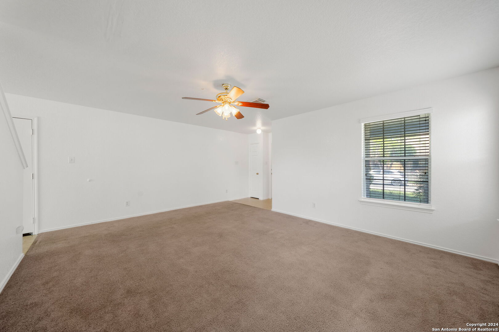 7 Kenrock Ridge San Antonio, TX 78254 - Photo 4 of 19