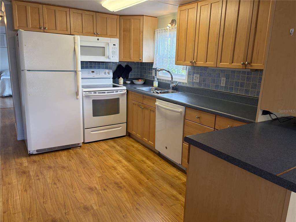 5007 Boca Raton Avenue Sarasota, FL 34234 - Photo 7 of 52