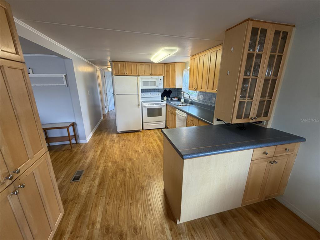 5007 Boca Raton Avenue Sarasota, FL 34234 - Photo 9 of 52