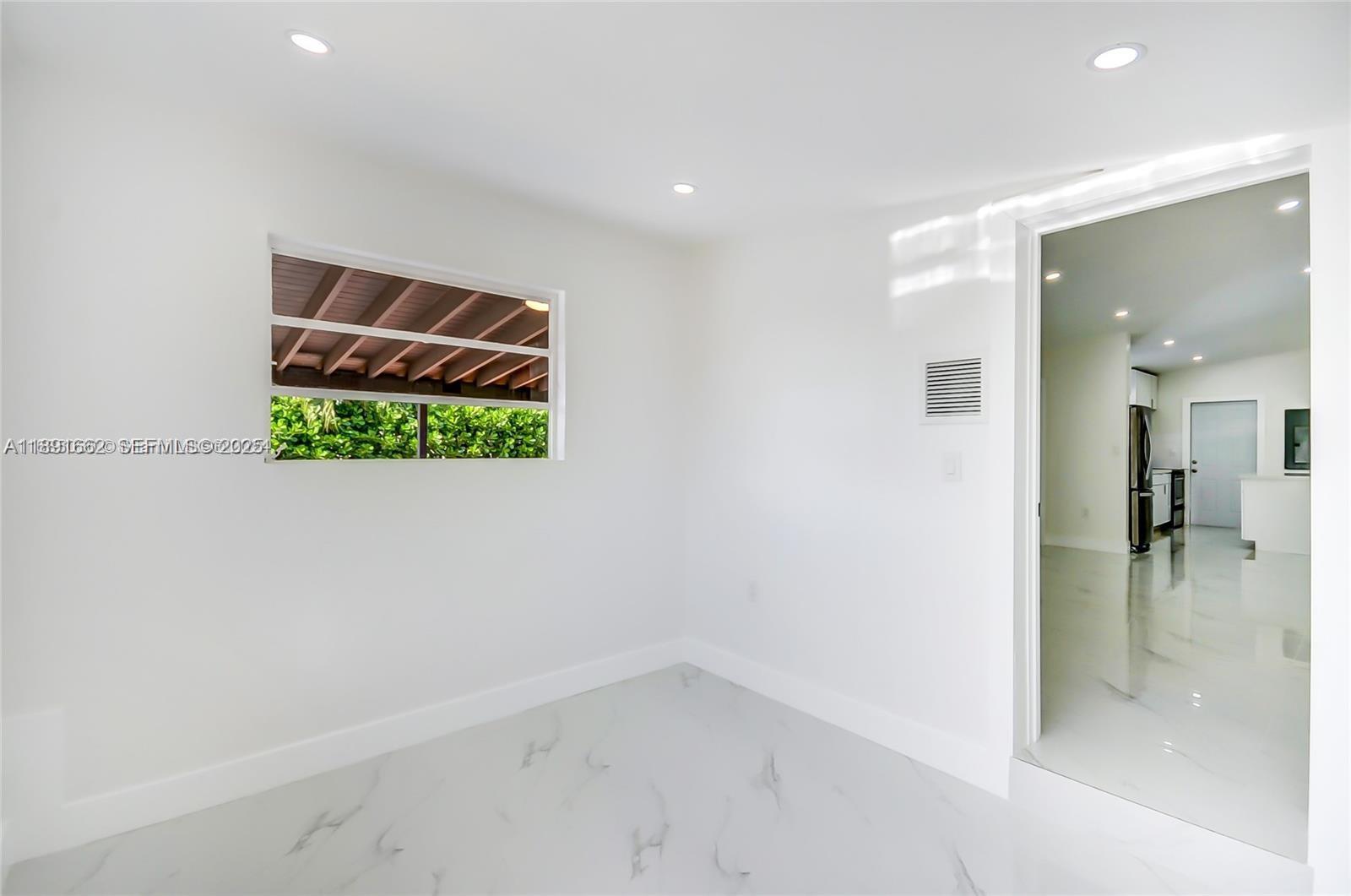 14465 Southwest 290th Terrace Homestead, FL 33033 - Photo 12 of 31