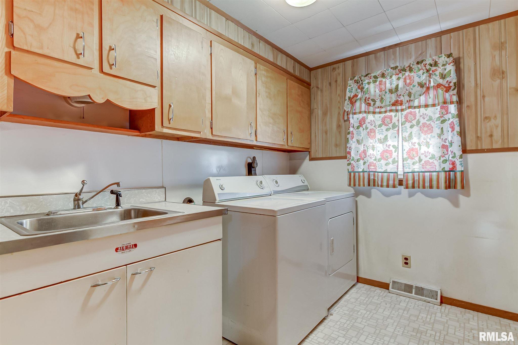 2321 East Reservoir Street Springfield, IL 62702 - Photo 20 of 26 Gallery Image 20