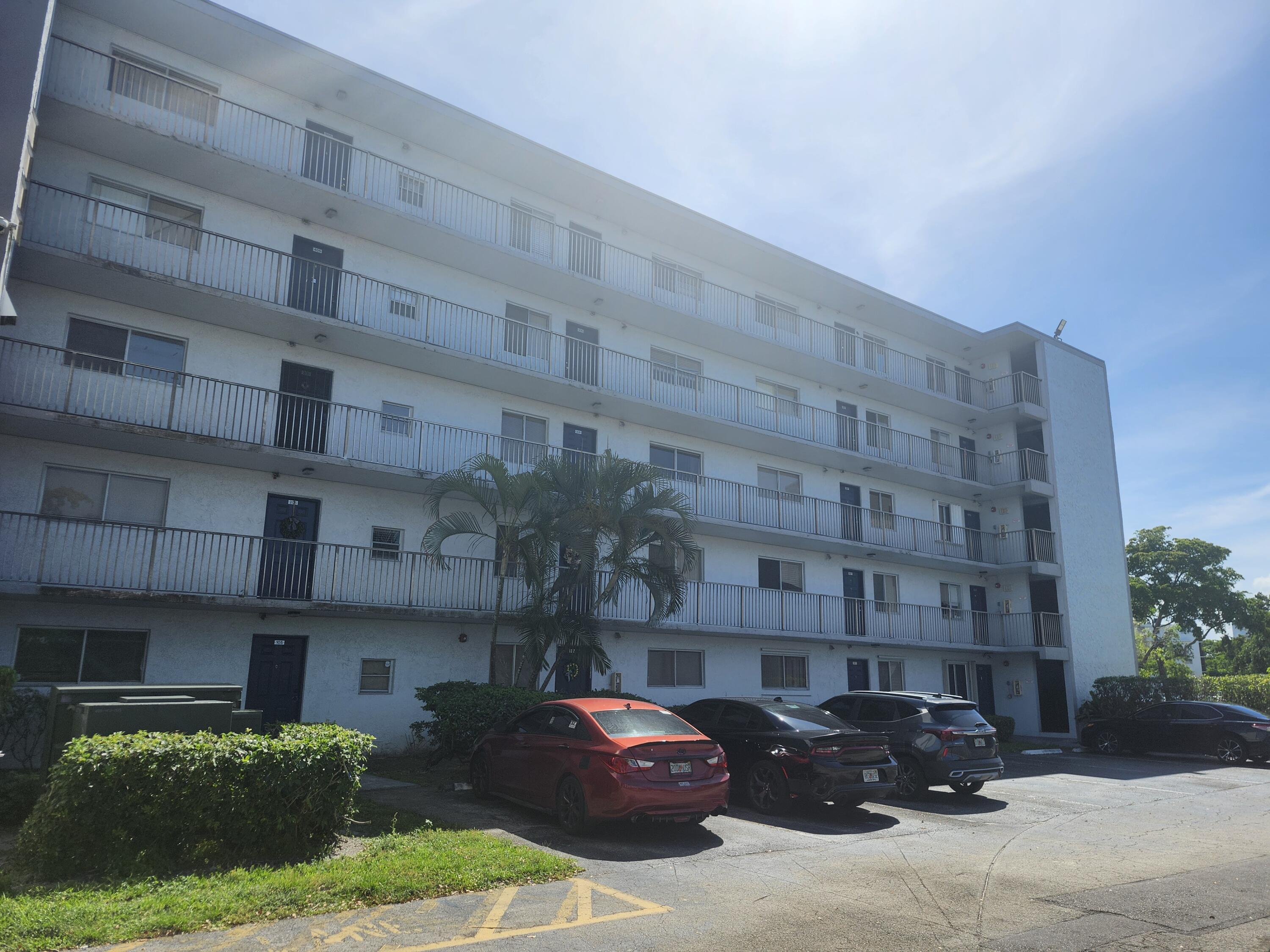 8600 North Sherman Circle, Unit 408 Miramar, FL 33025 - Photo 1 of 21 1000032429