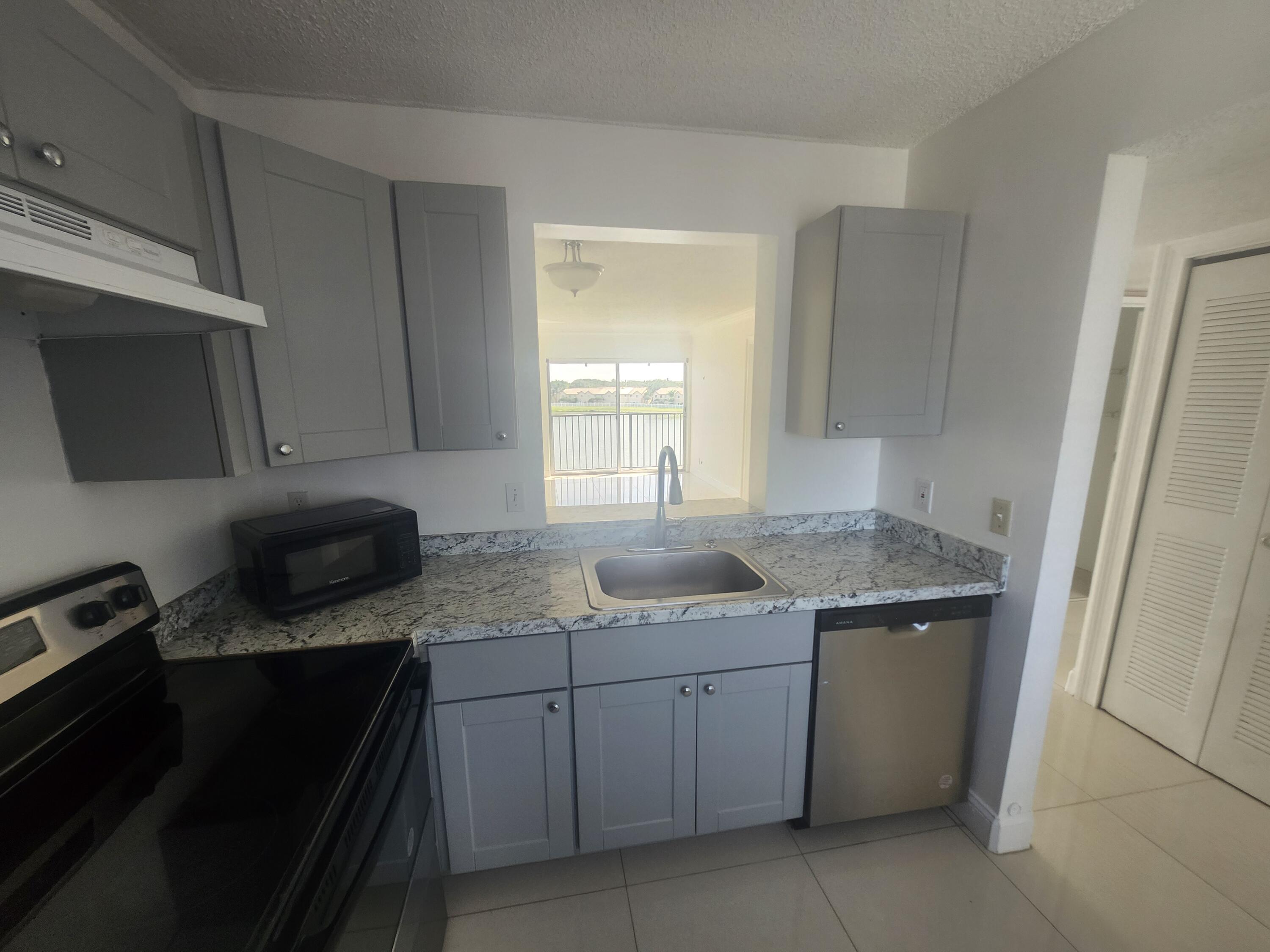 8600 North Sherman Circle, Unit 408 Miramar, FL 33025 - Photo 8 of 21 1000032437