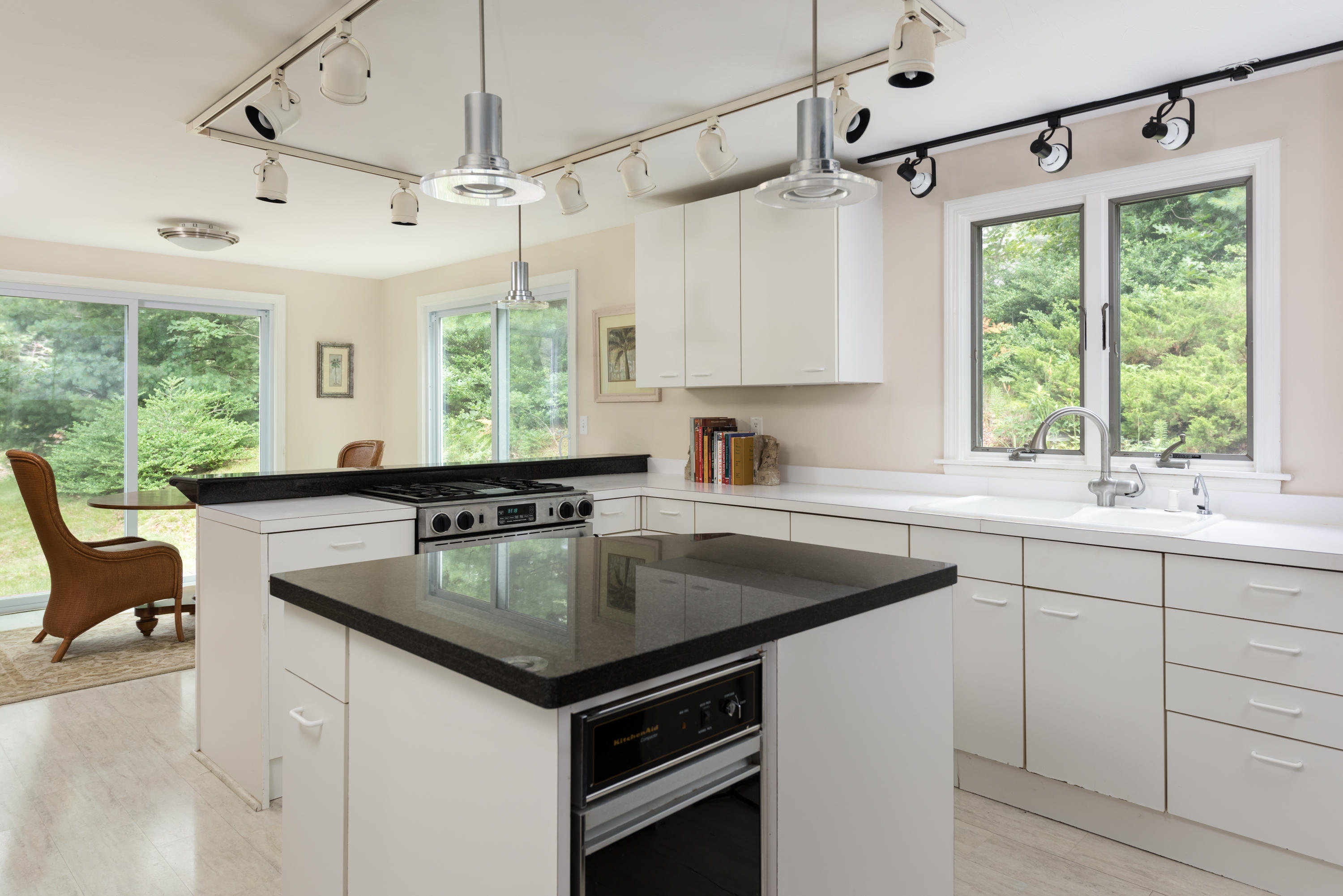 24 Briar Patch Road Osterville, MA 02655 - Photo 7 of 13 24BriarPatch110