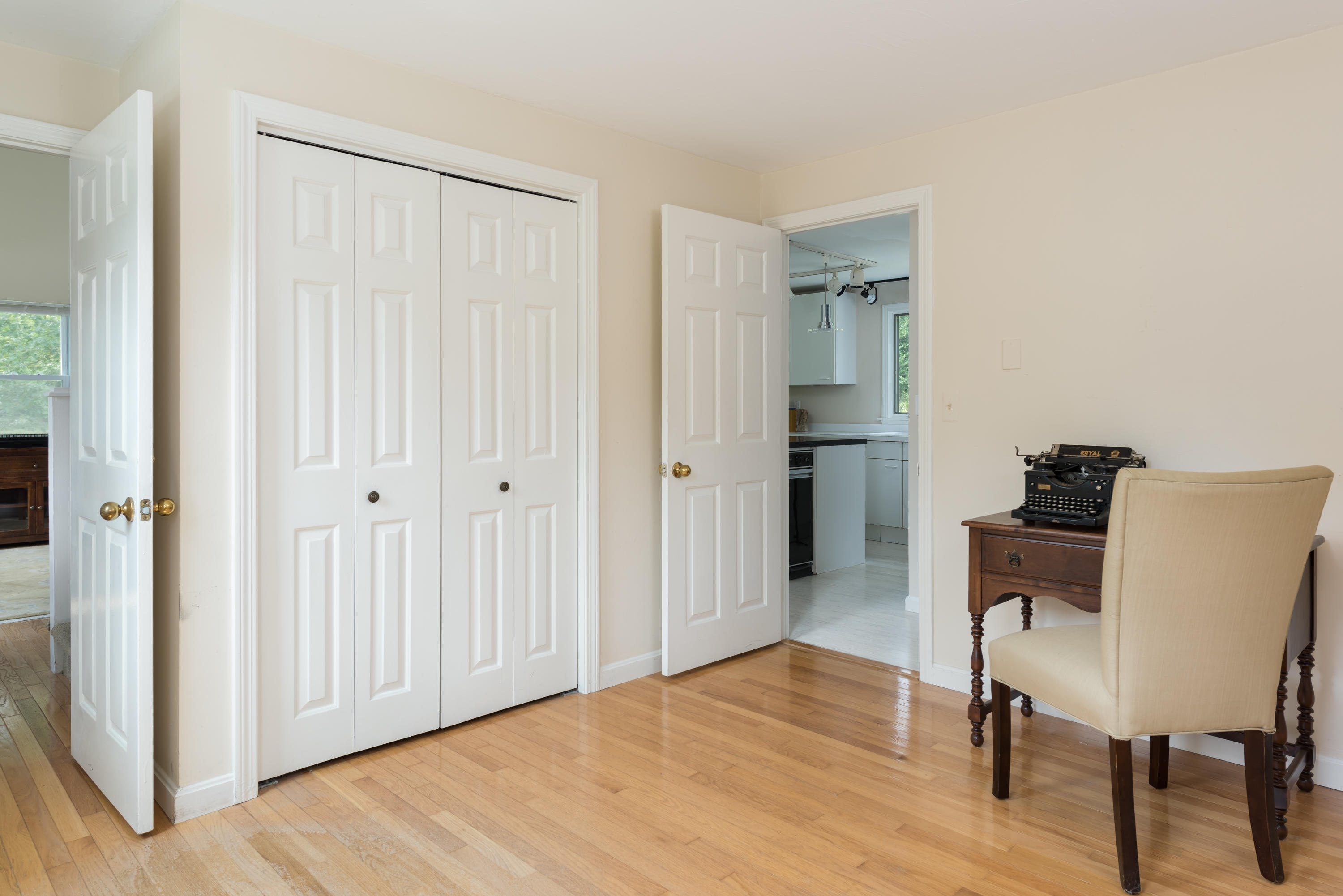 24 Briar Patch Road Osterville, MA 02655 - Photo 8 of 13 24BriarPatch111