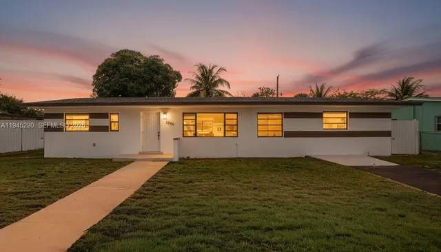 $638,999 | 3960 Northwest 171st Street, Miami Gardens, FL 33055