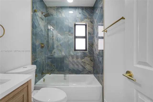 $638,999 | 3960 Northwest 171st Street, Miami Gardens, FL 33055