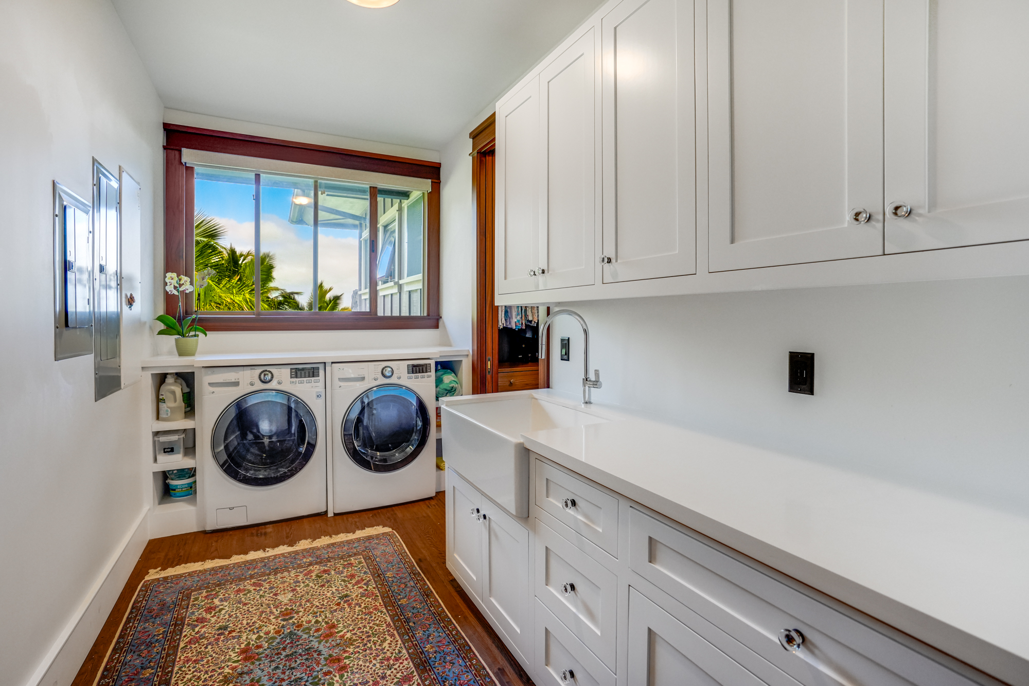 2332 Makana Ano Place Kilauea, HI 96754 - Photo 21 of 30 a utility room with sink dryer and washer