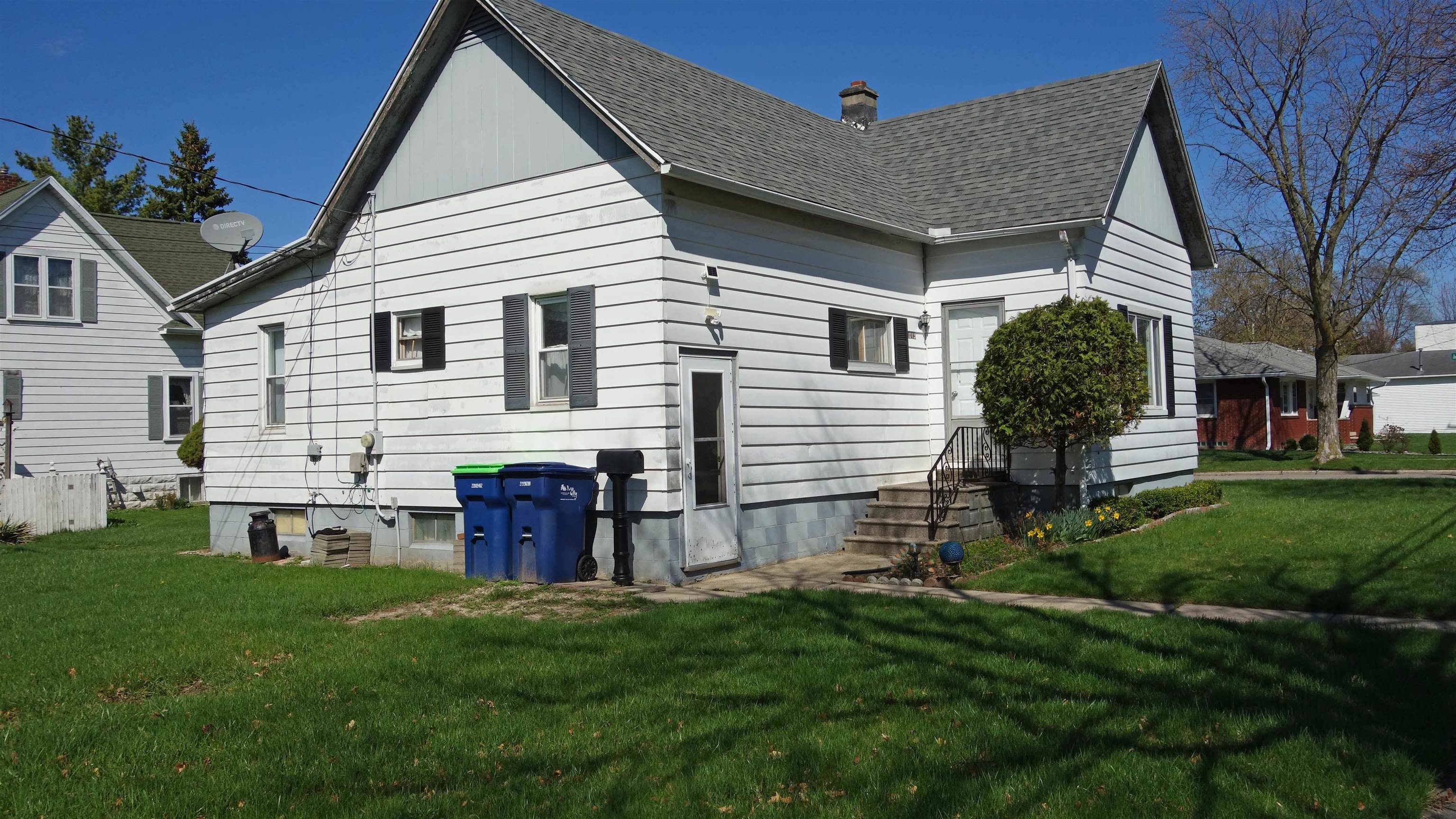 1013 18th Street Bay City, MI 48708 - Photo 2 of 25