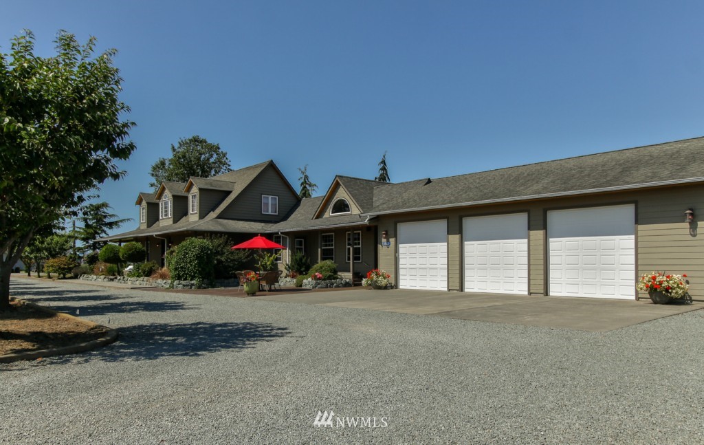 15539 Allen West Road Bow, WA 98232 - Photo 2 of 25 Gallery Image 2