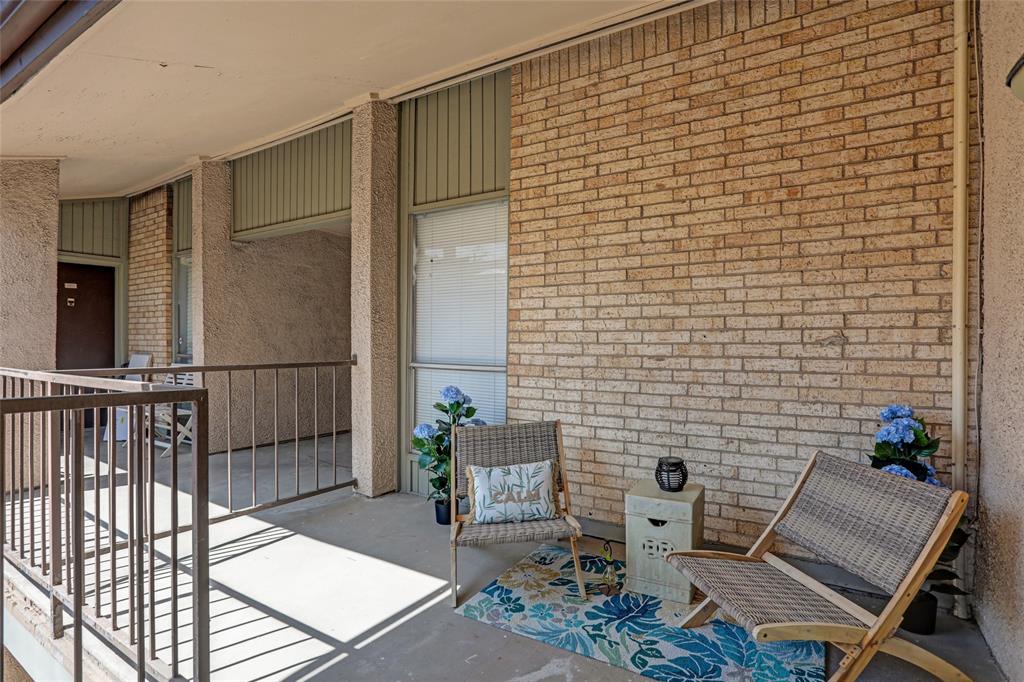 12834 Midway Road, Unit 2110 Dallas, TX 75244 - Photo 10 of 22 View of patio / terrace
