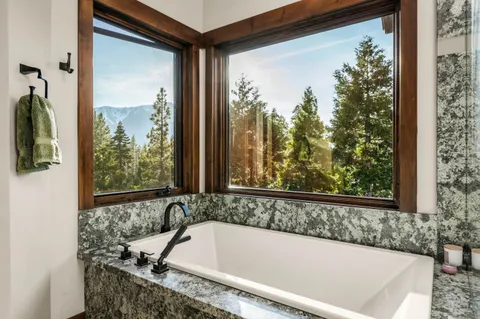 $4,998,000 | 2081 Tahoe Mountain Road, South Lake Tahoe, CA 96150