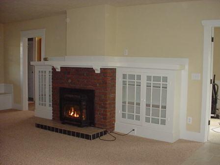 12603 Nelson Road Yakima, WA 98903 - Photo 8 of 22 a living room with a fireplace
