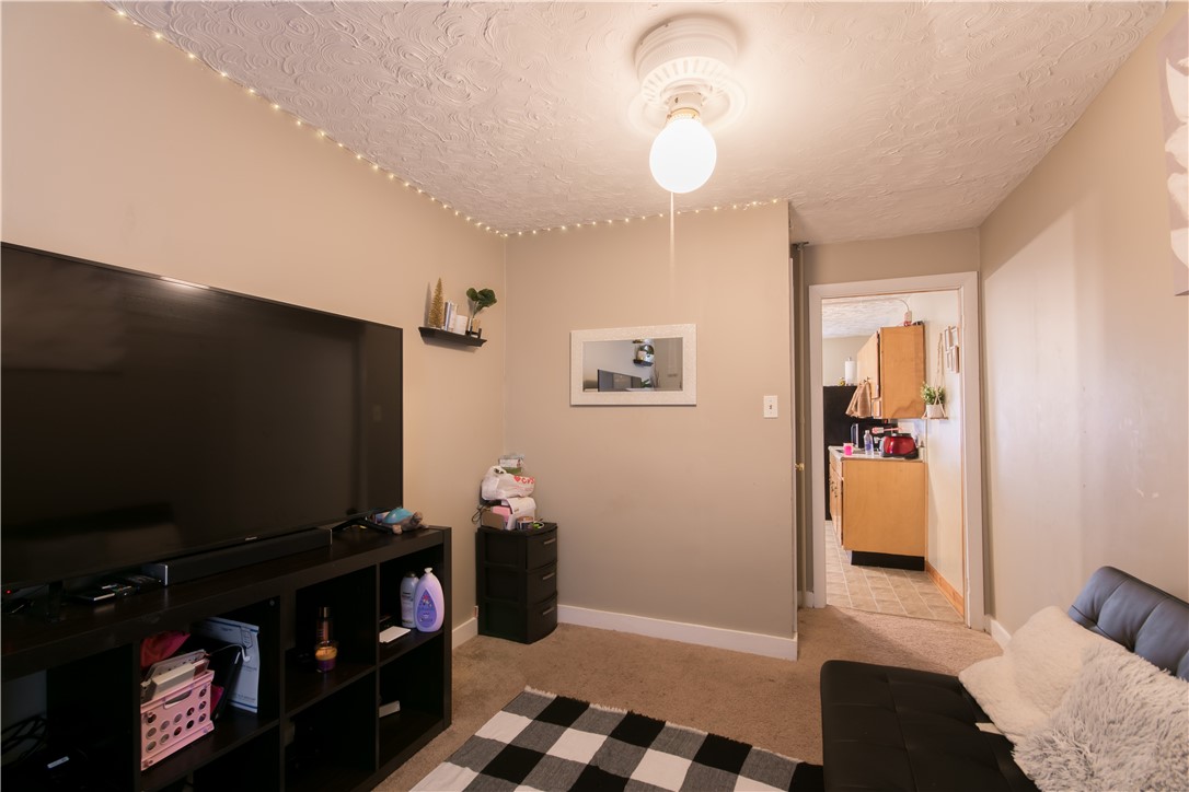 27 Union Street Lincoln, RI 02865 - Photo 12 of 46